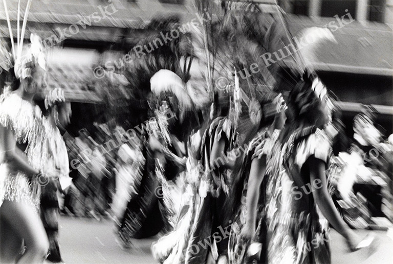 image of the NYC Mexican American Day Parade participants